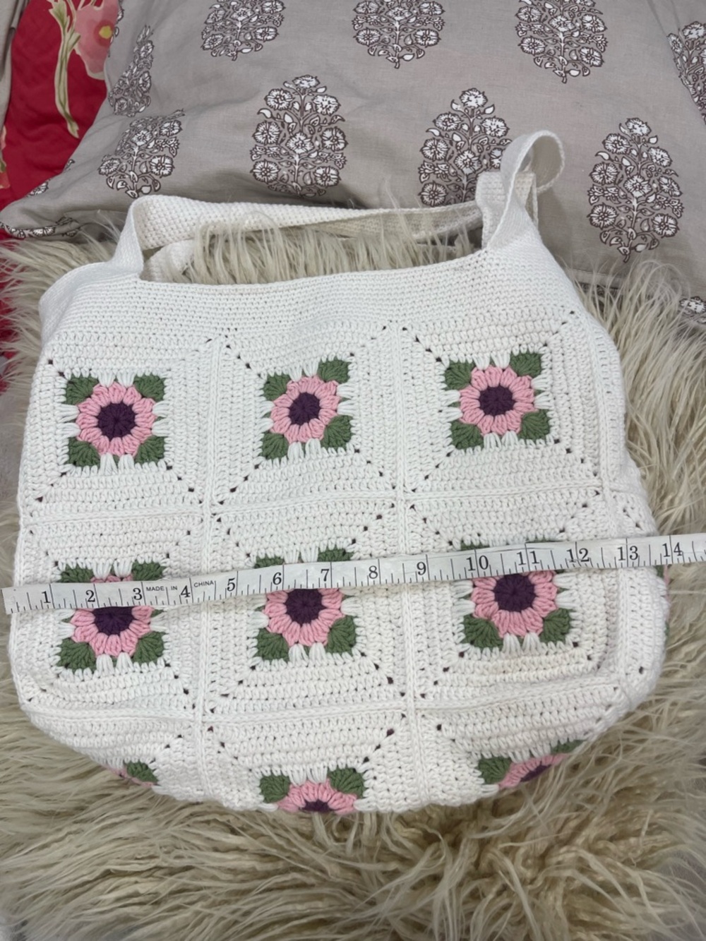 Cream Crochet Shoulder Bag with Pink Floral Squares so adorable! 😍 - Picture 14 of 16